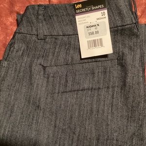 Brand New Women’s Lee Trousers